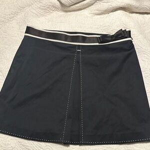 Tahari mini skirt EUC